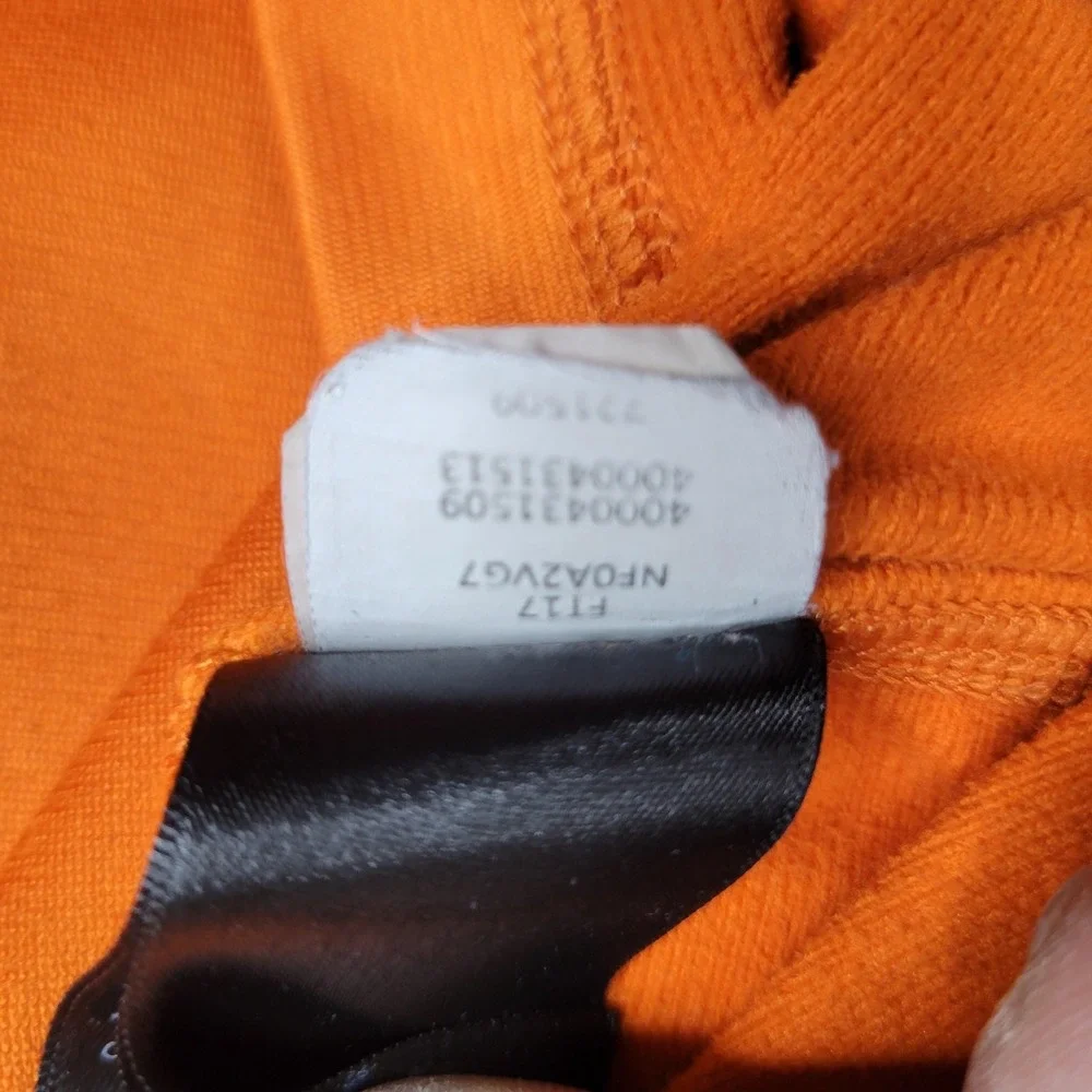 The North Face Pullover Mens Small Orange 1/4 Zip Long Sleeve Top‎ NF0A2V6J